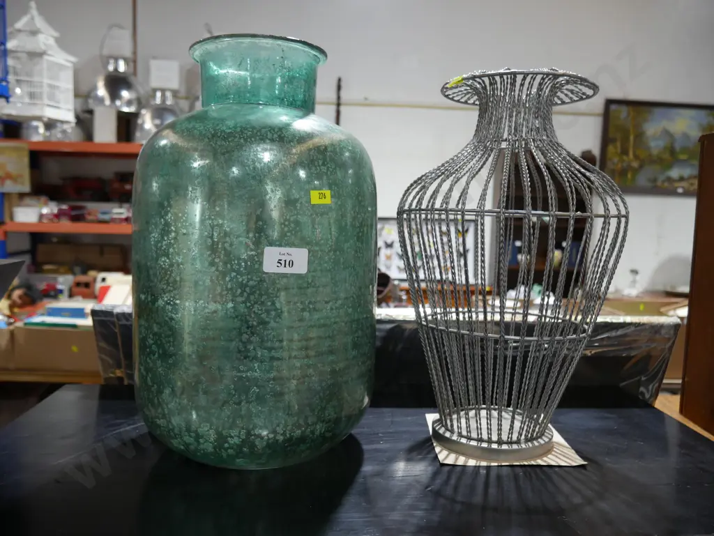 Large glass vase and metal wire vase Image 1++