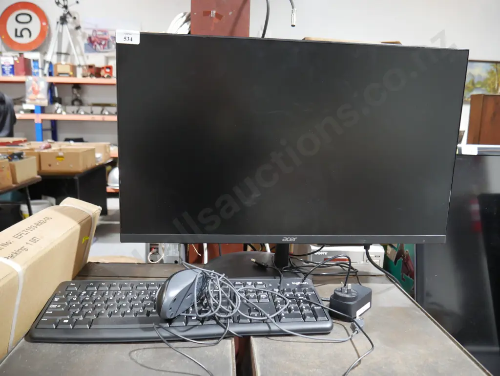Acer monitor, Logitech keyboard and mouse Image 1++