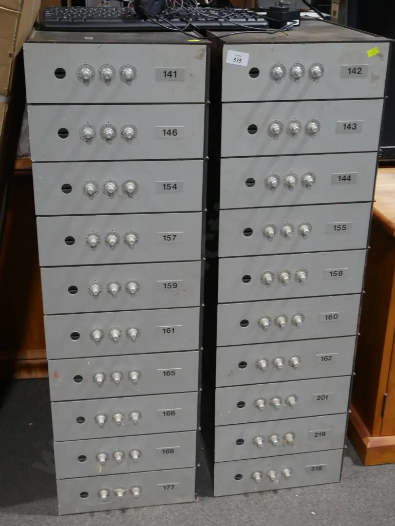 Bank lockers Image 1++