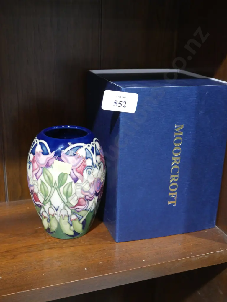 Boxed Moorcroft vase Image 1++