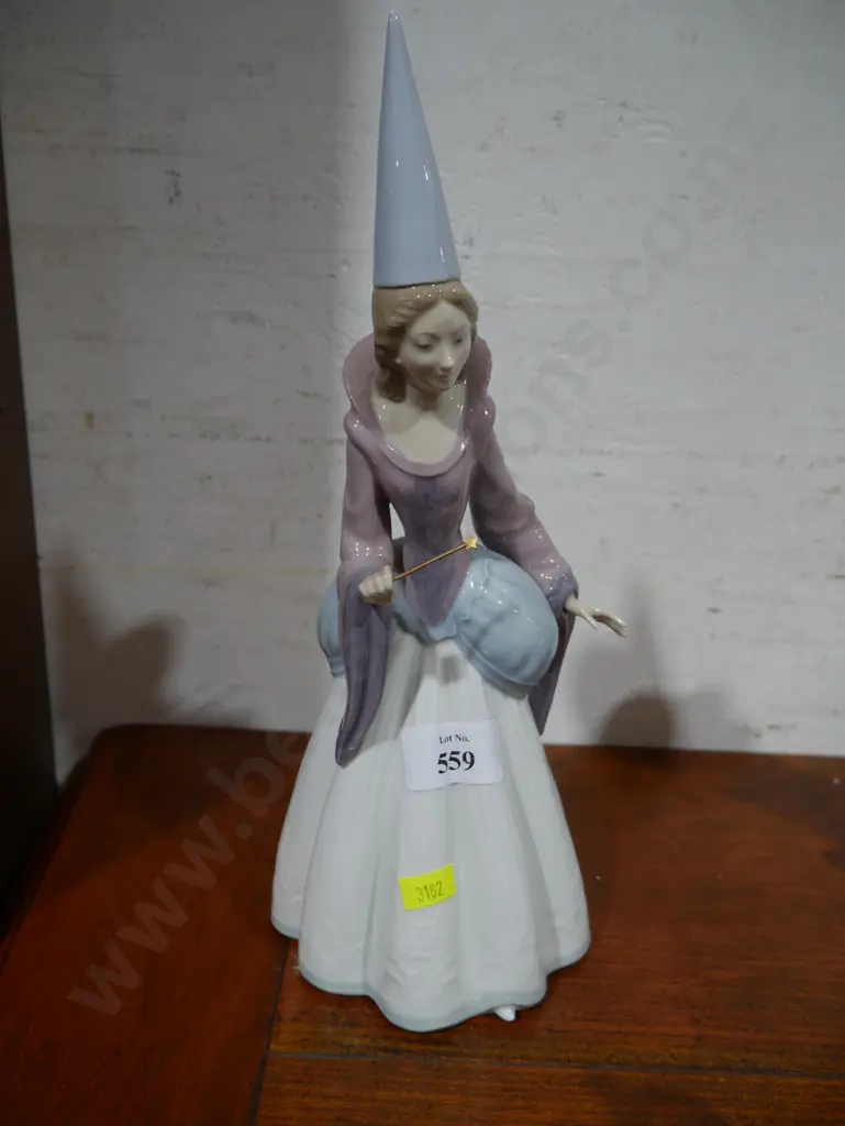 Nao figurine Image 1++