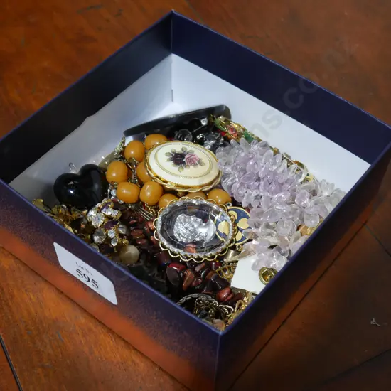 Costume jewellery