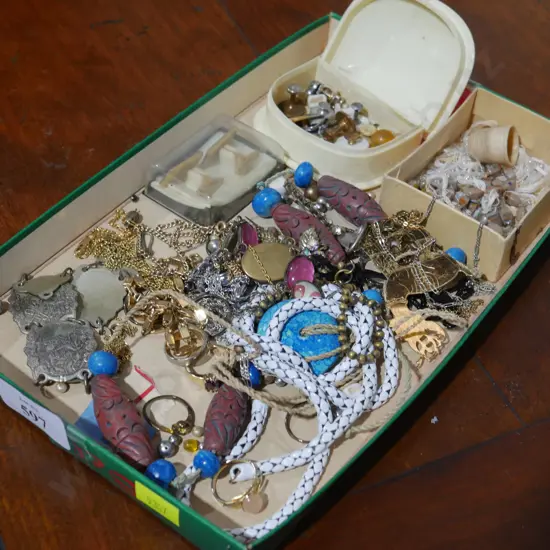 Costume jewellery