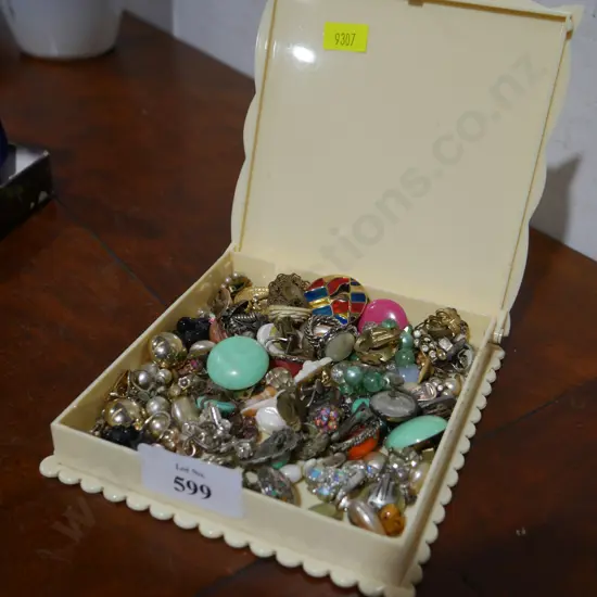 Costume jewellery