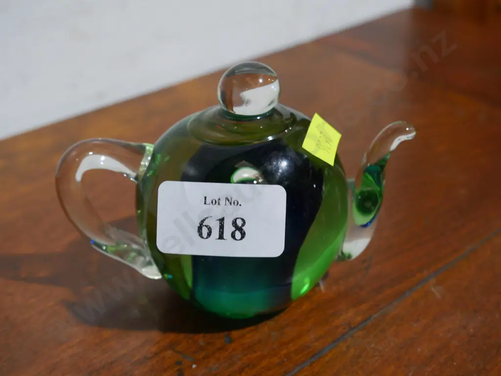 Glass teapot paperweight Image 1++