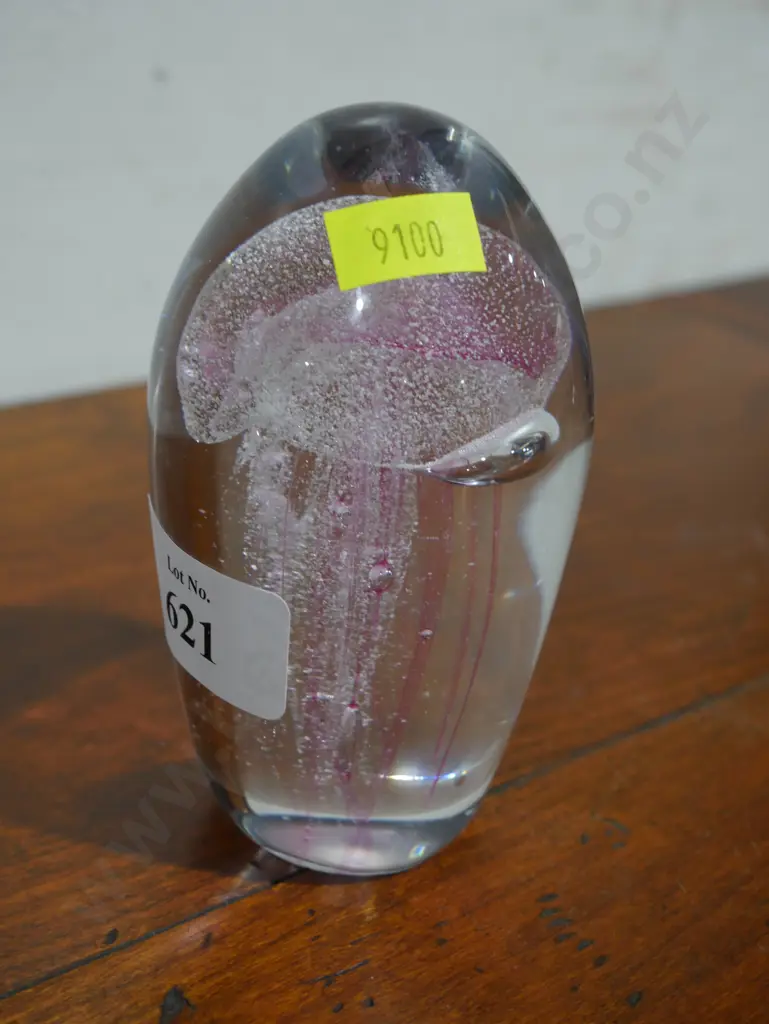Glass jellyfish paperweight Image 1++