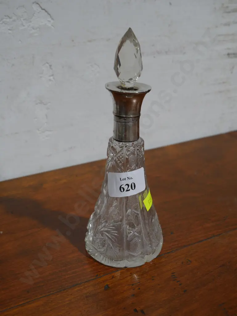 Stirling silver topped scent bottle Image 1++