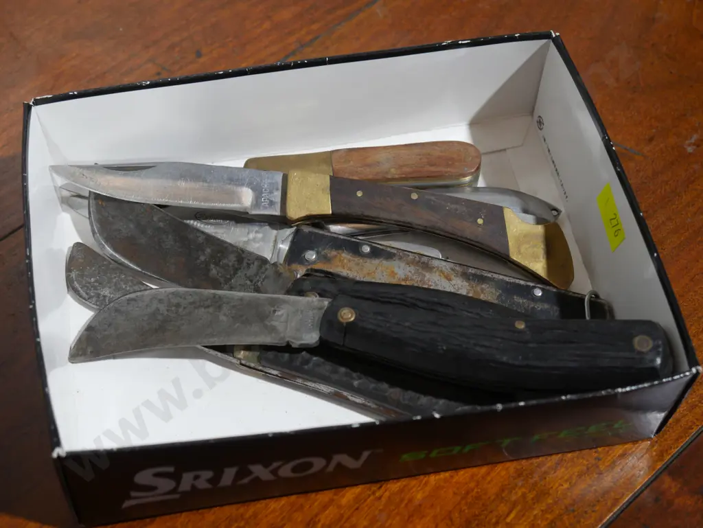 Assorted pocket knives Image 1++