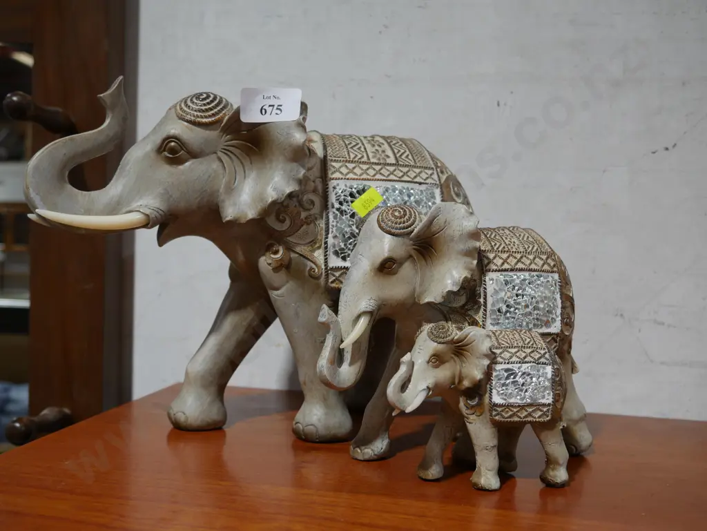 3 elephants Image 1++