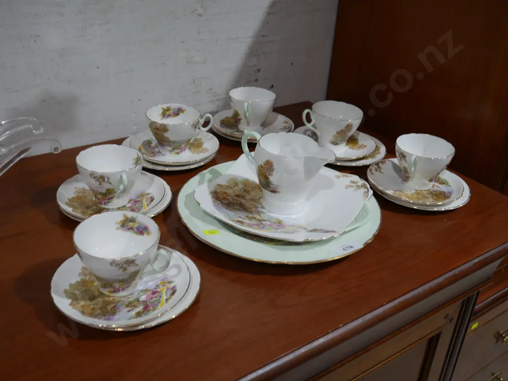 Shelly tea set Image 1++