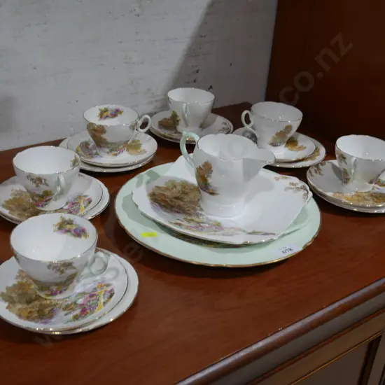 Shelly tea set