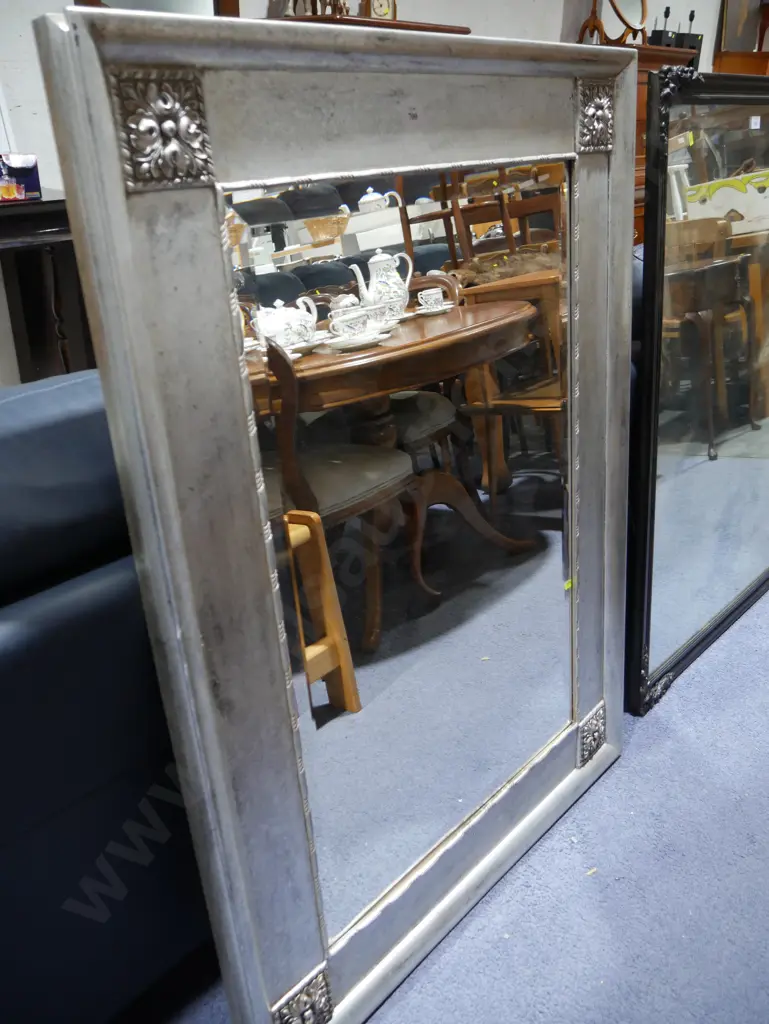 Large bevilled edge mirror Image 1++