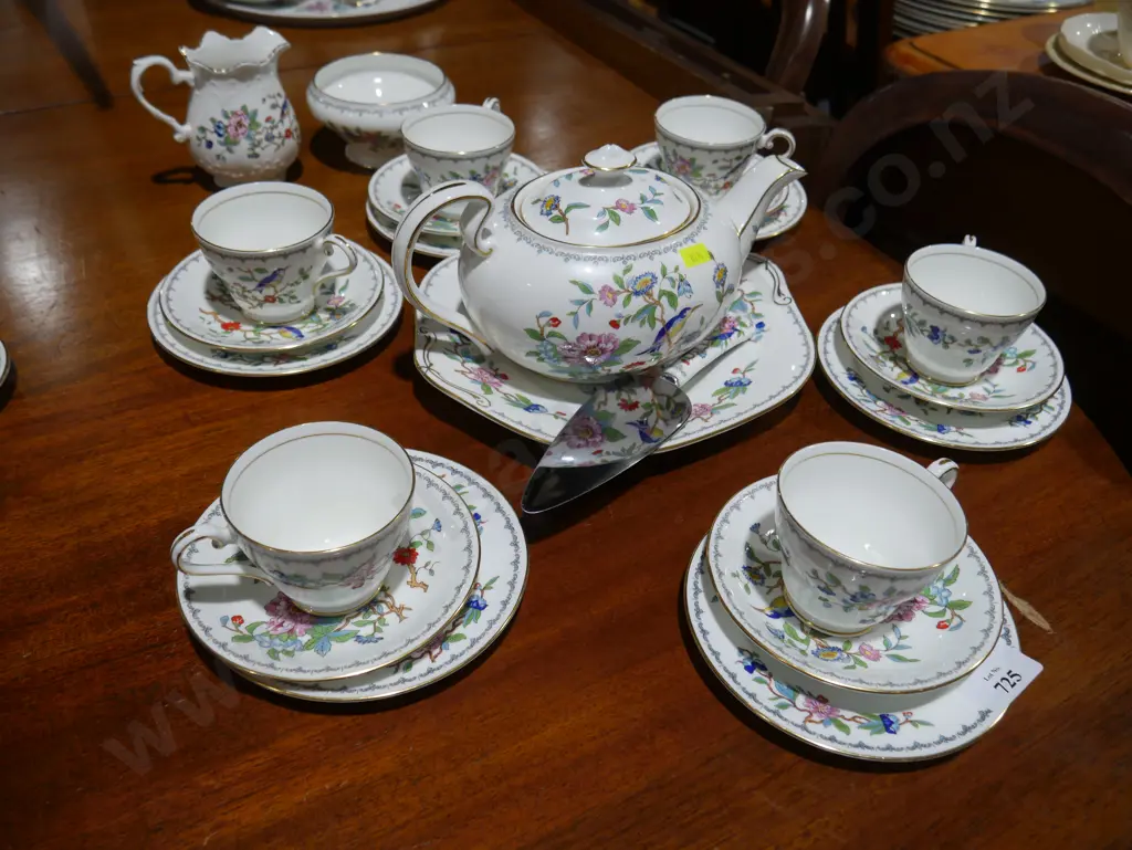 Aynsley Pembroke tea set Image 1++
