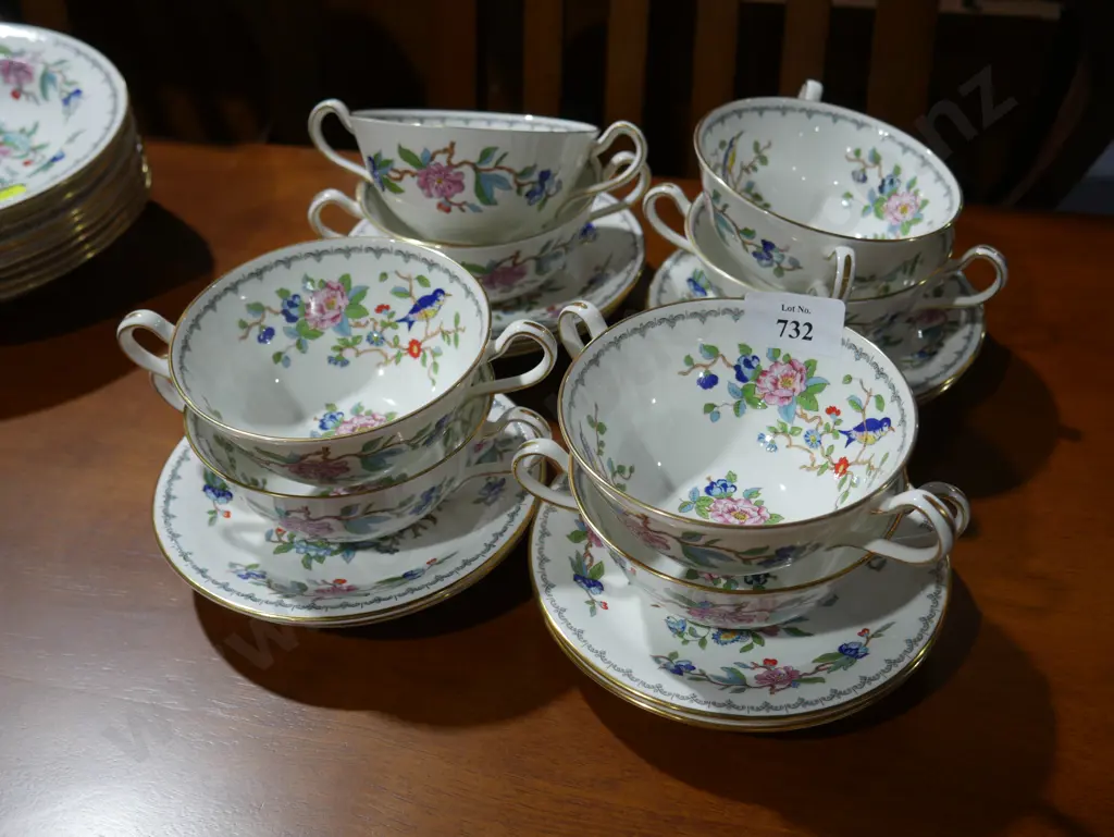 Aynsley Pembroke soup dishes & plates Image 1++