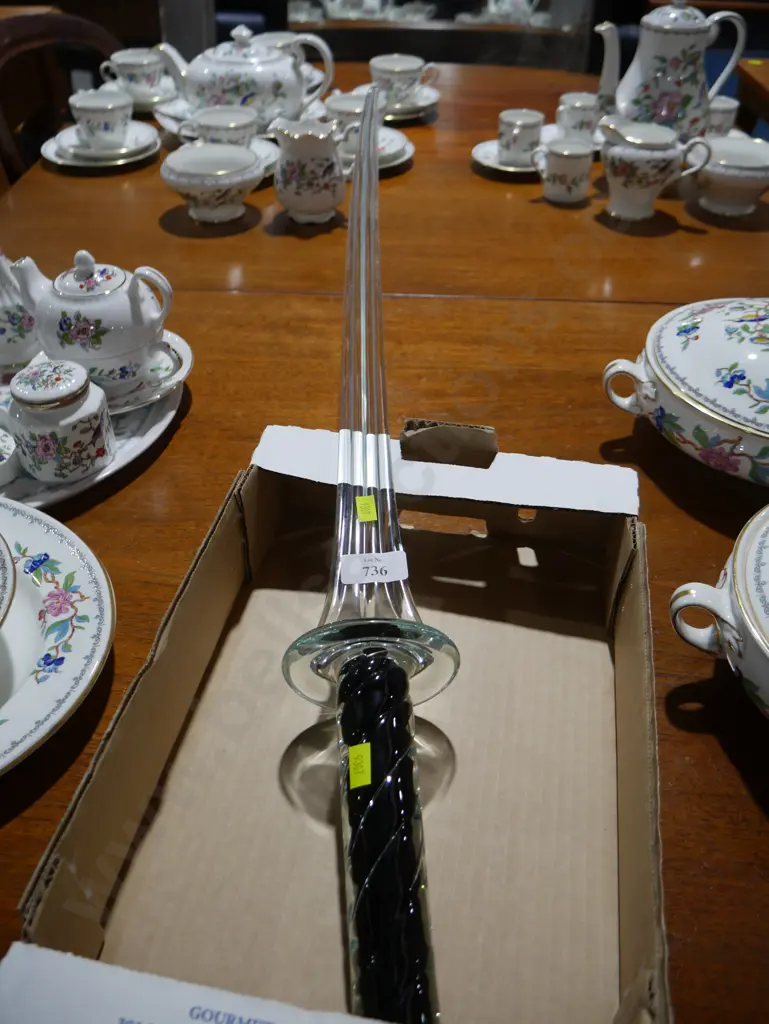 Glass sword Image 1++