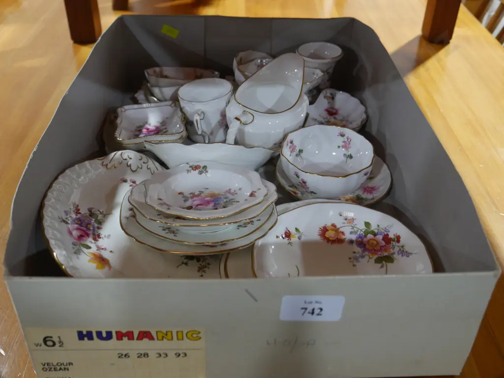 Royal Crown Derby dishes Image 1++
