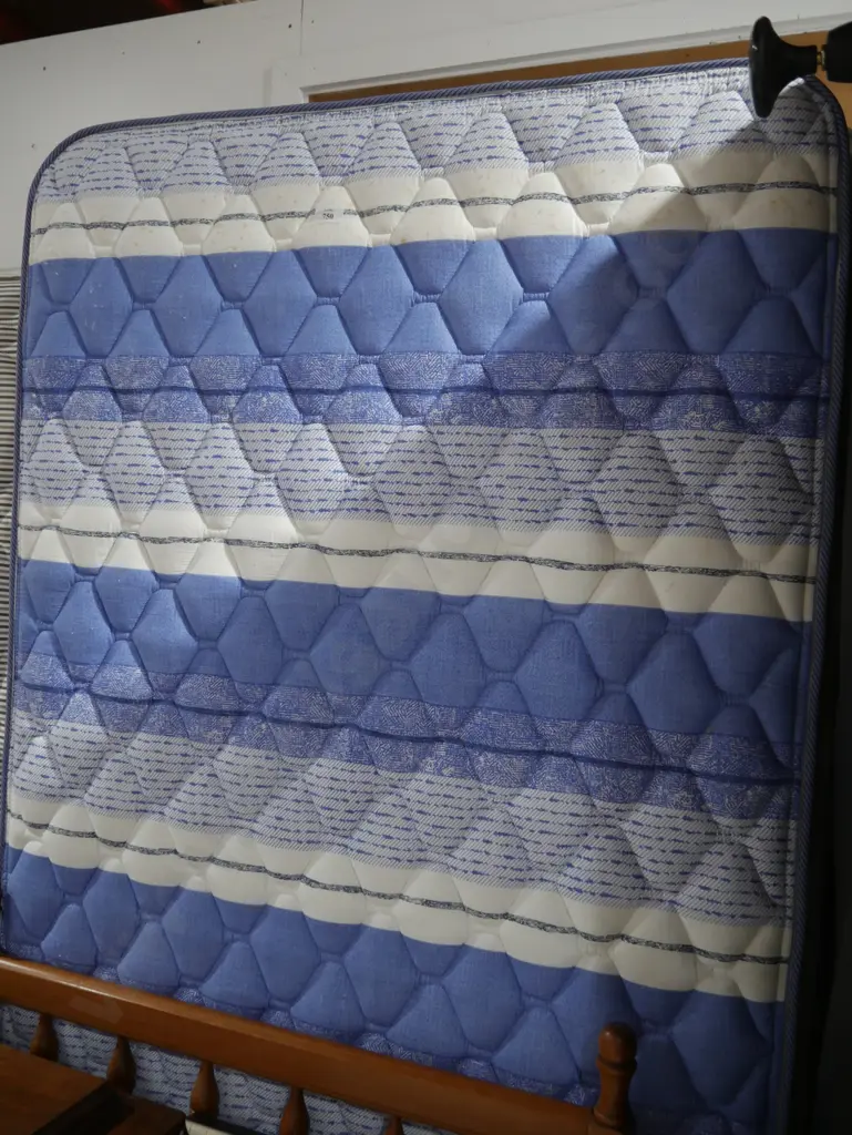 Single bed Image 1++