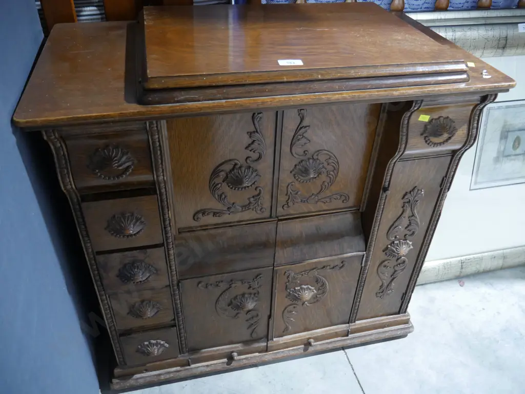 Ornate treadle sewing machine Image 1++