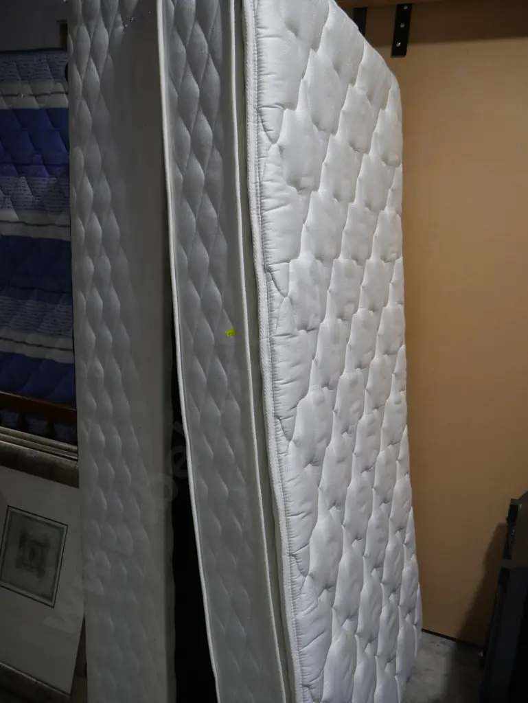 Single bed Image 1++