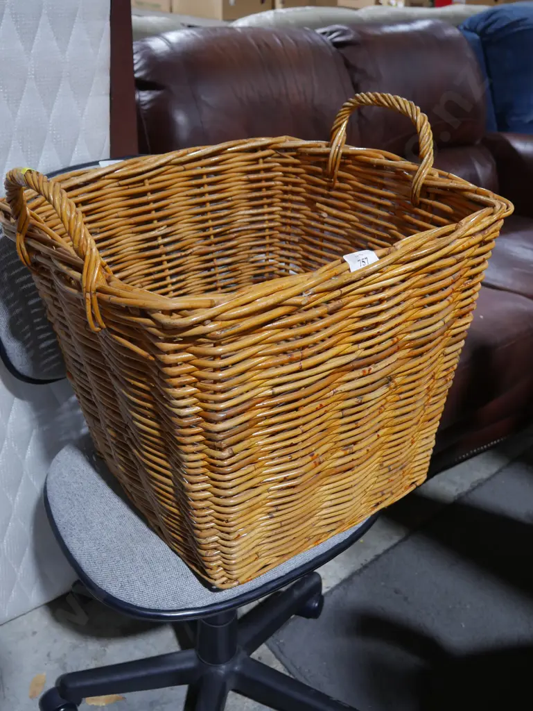 Cane basket Image 1++