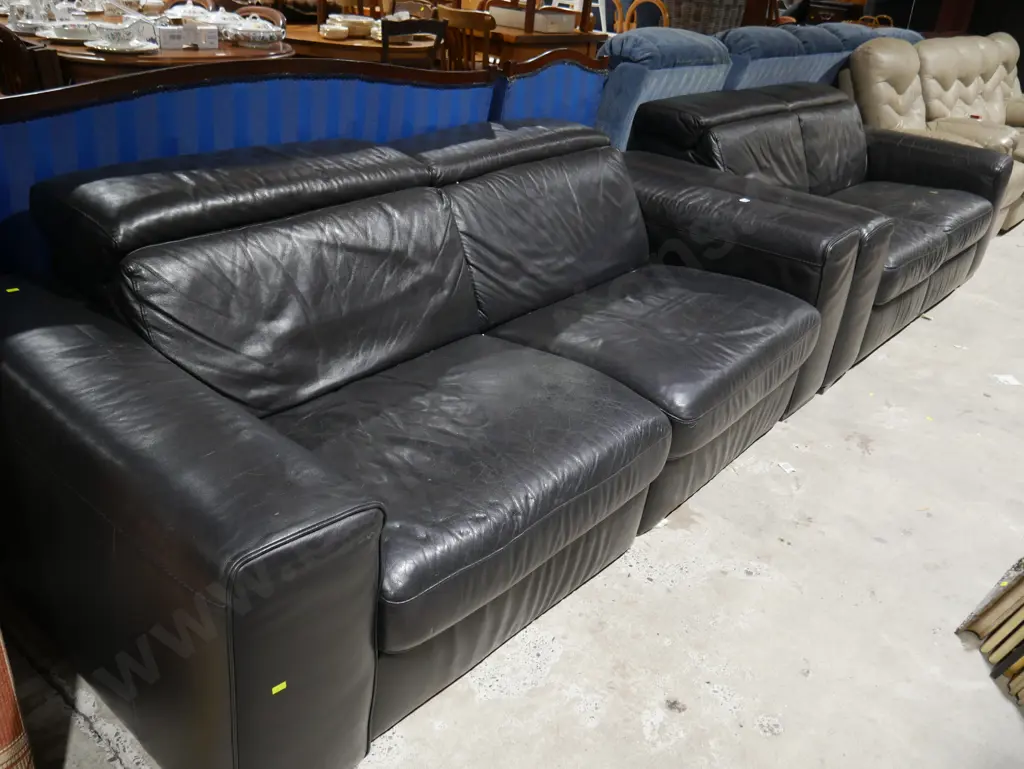 2 piece leather lounge suite Image 1++