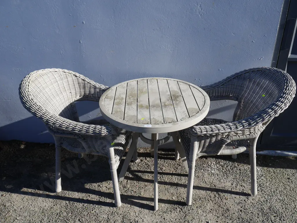 Outdoor table and two chairs Image 1++