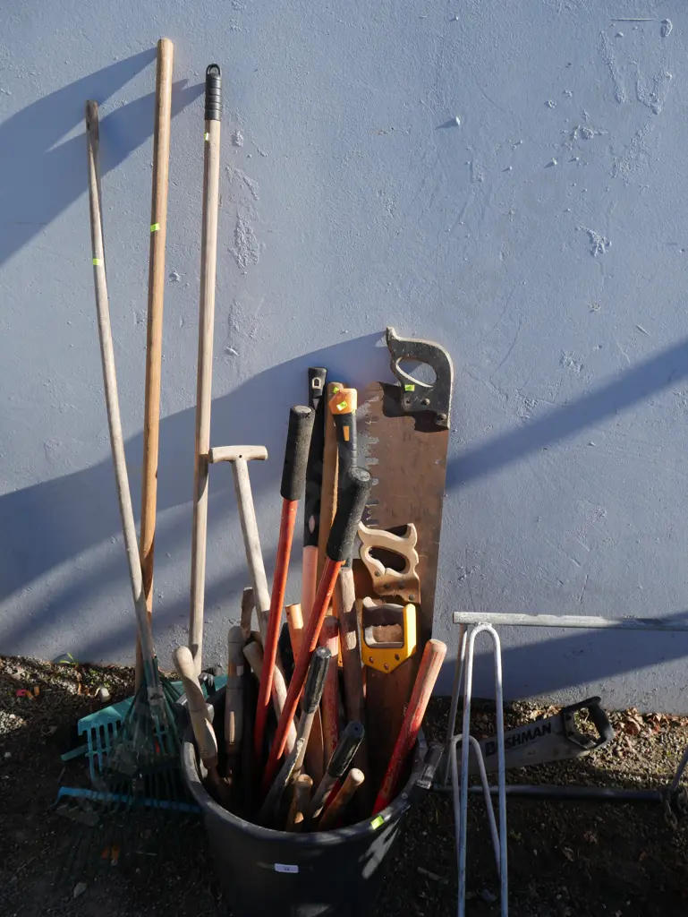 Assorted garden tools Image 1++