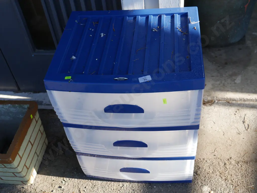 Plastic drawers Image 1++