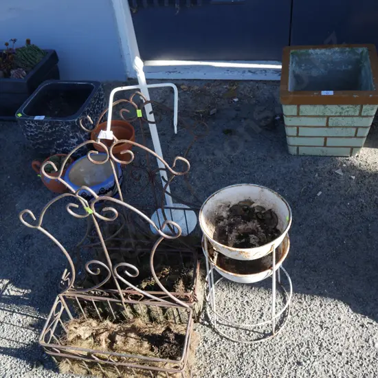 Wall planters etc