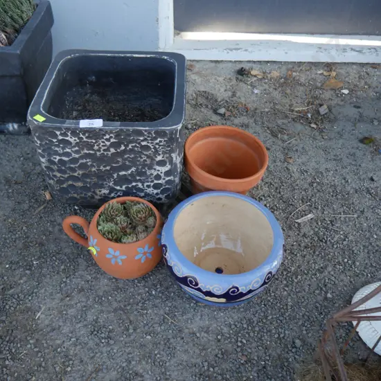 Plant pots