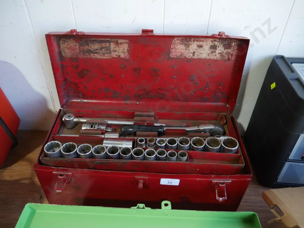 Toolbox and sockets Image 1++