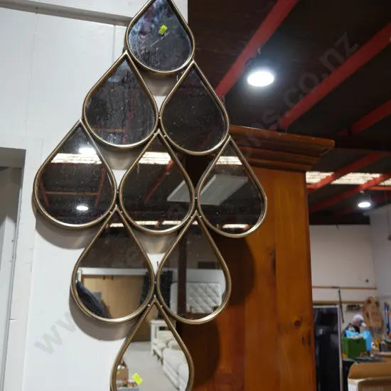 Tear drops mirror