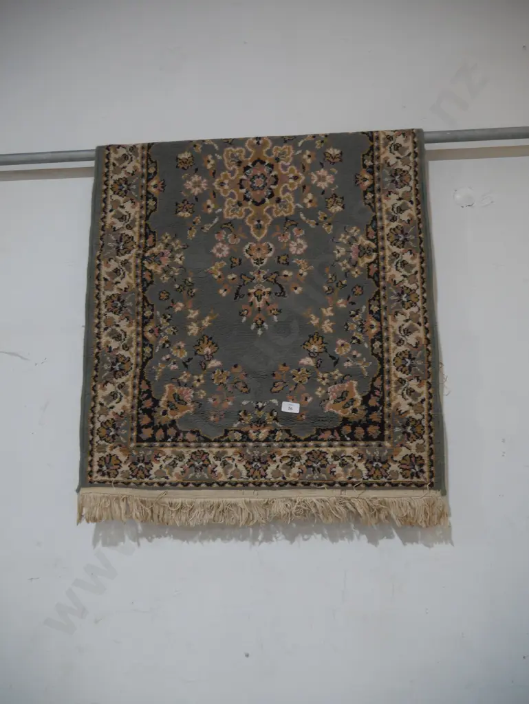 Floor rug Image 1++