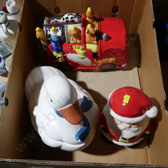 3 cookie jars