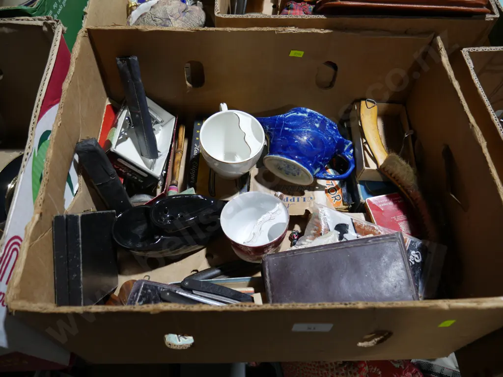 Shaving mugs, vintage hair clippers etc Image 1++