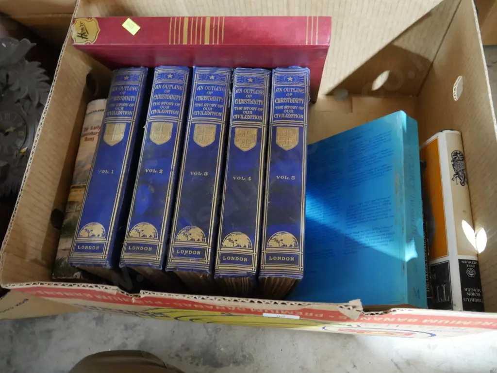 Books Image 1++
