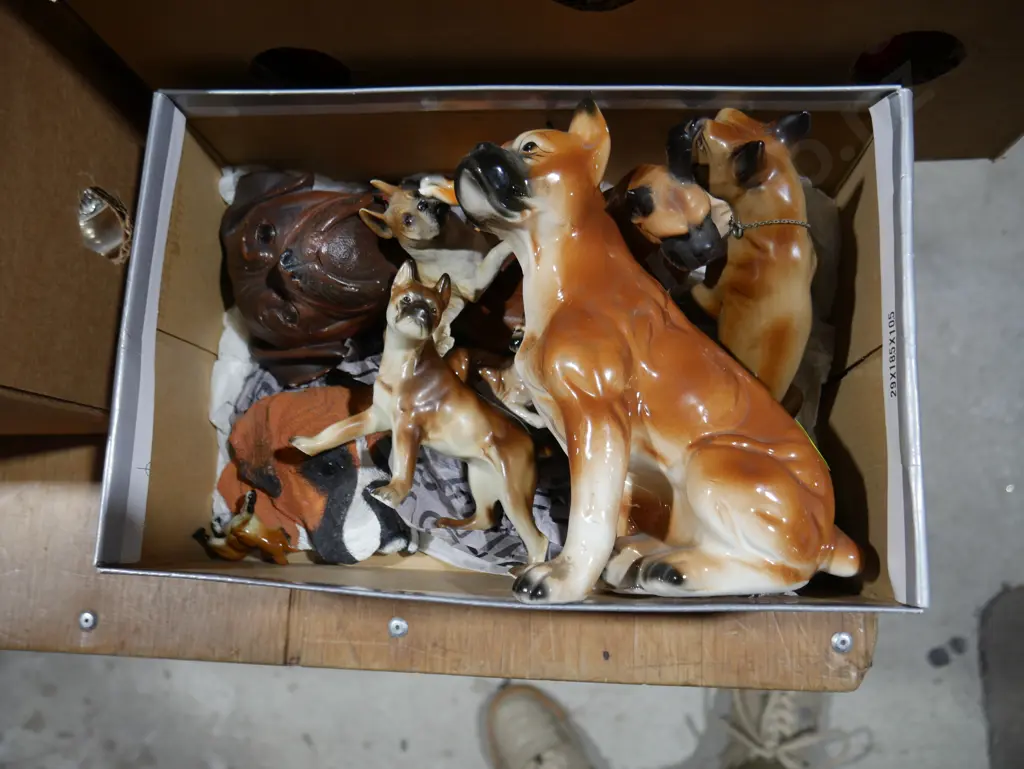 Boxer dog figurines Image 1++