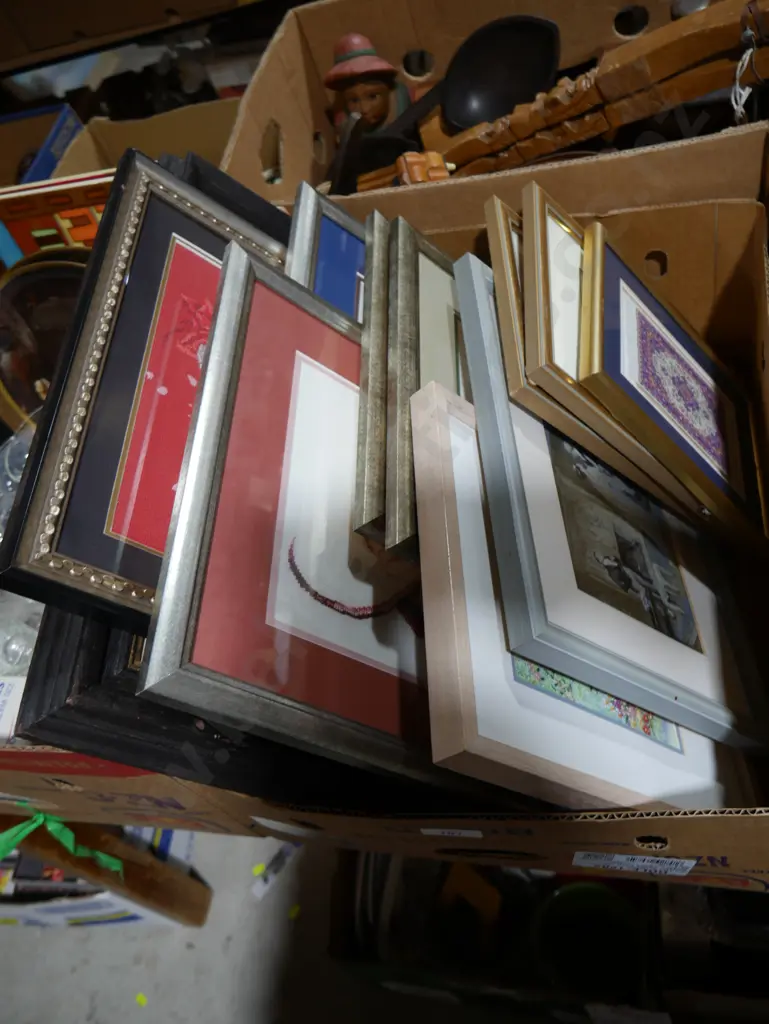 Box of assorted artworks Image 1++