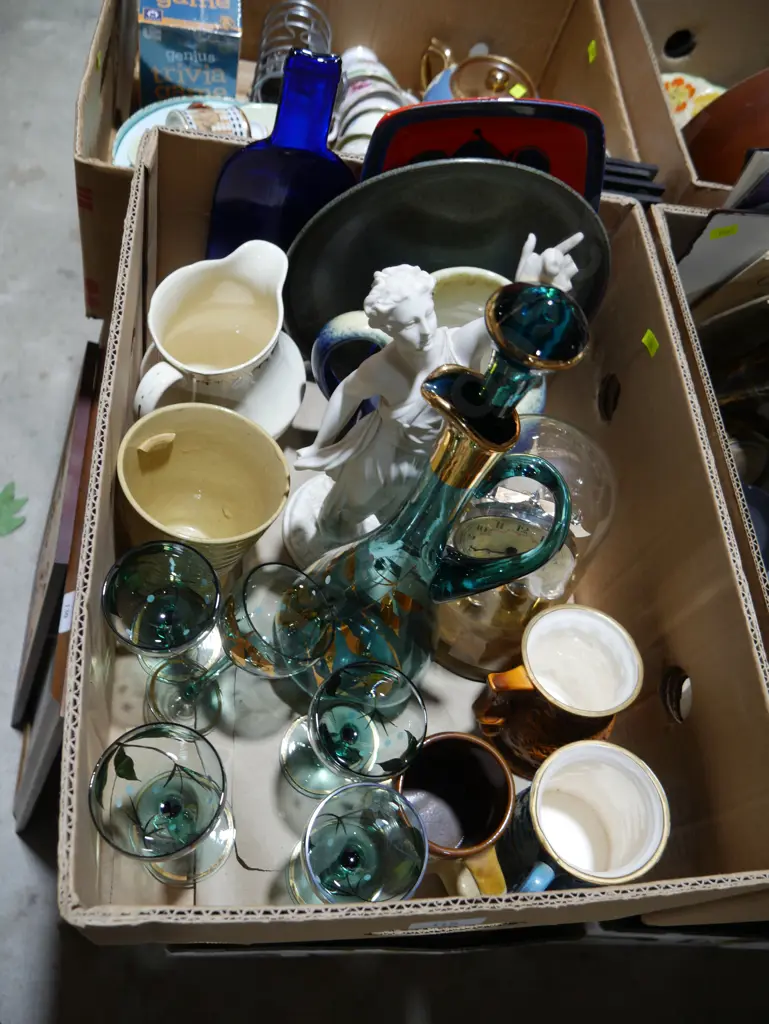 Decanter set, jugs etc Image 1++