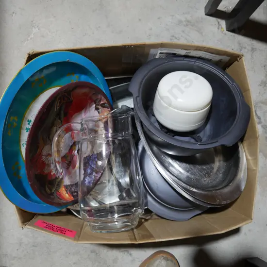 Glass jug, trays etc
