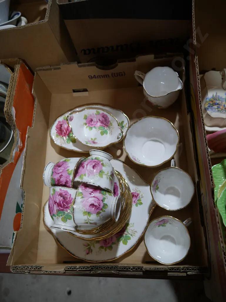 Royal Albert American Beauty tea set Image 1++