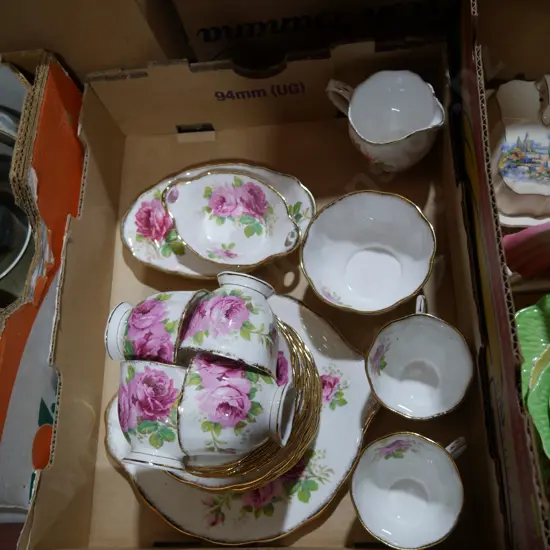 Royal Albert American Beauty tea set