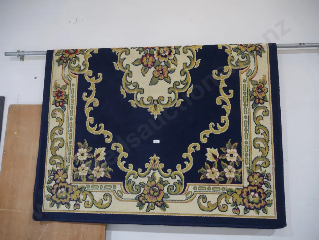 Floor rug Image 1++