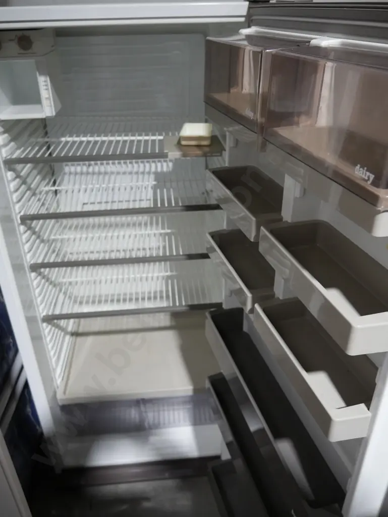 Kelvinator fridge Image 1++