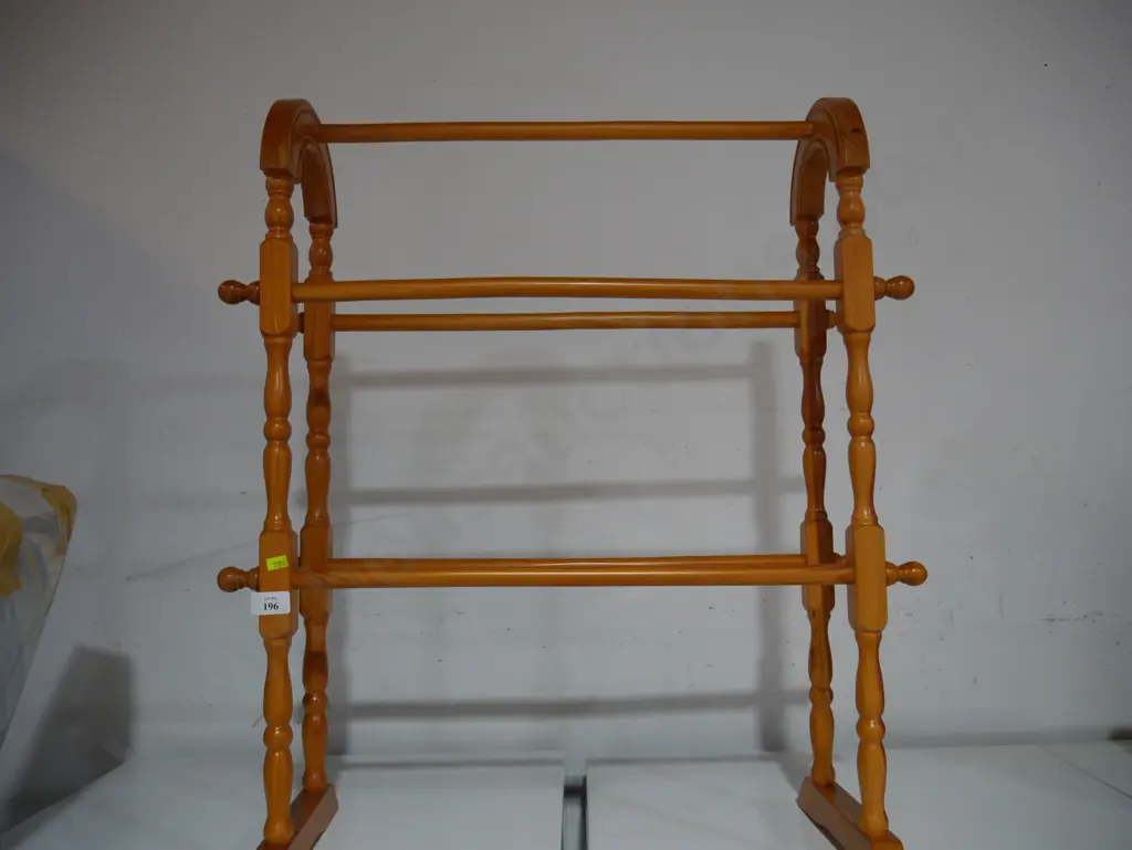 Towel rack Image 1++