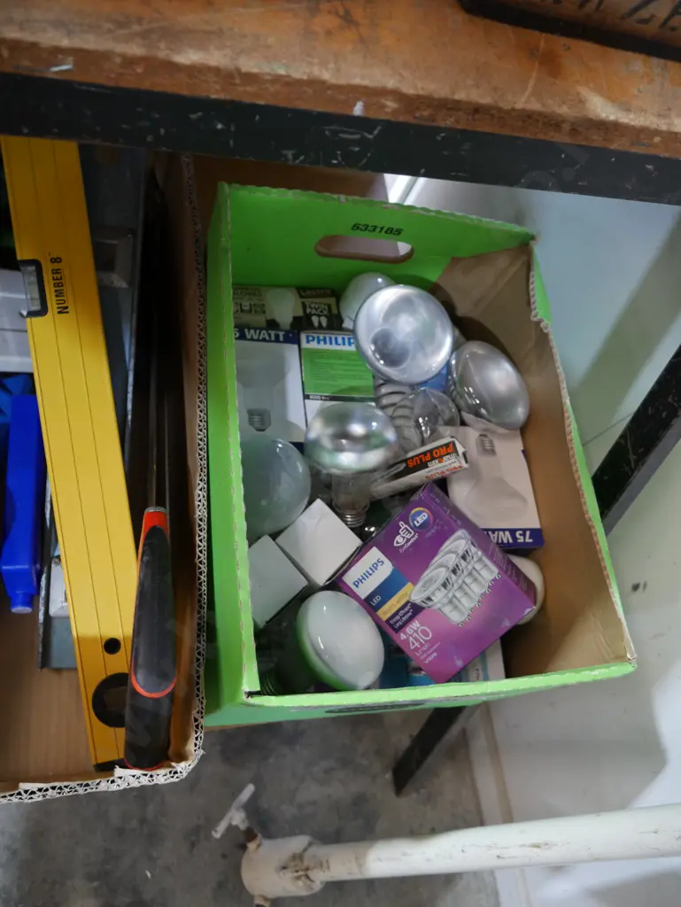 Assorted light bulbs Image 1++