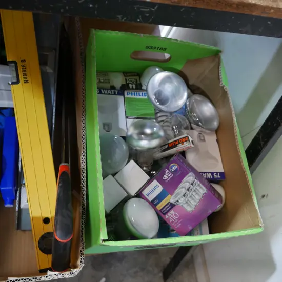 Assorted light bulbs