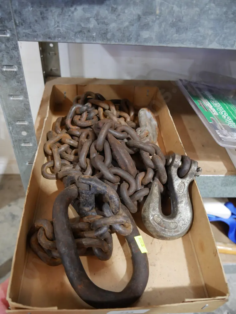 Chain and hook Image 1++