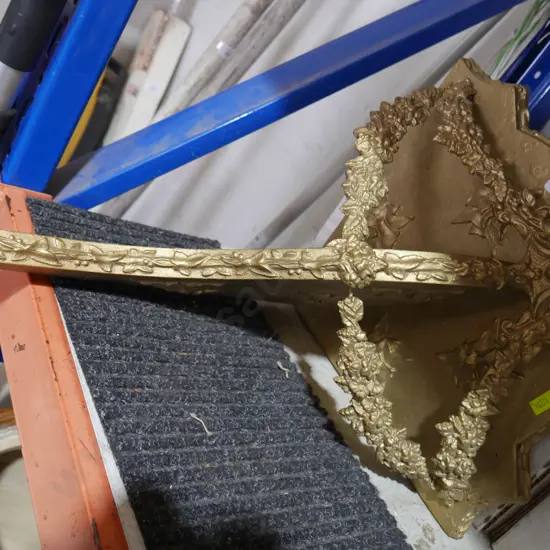 Wall shelf