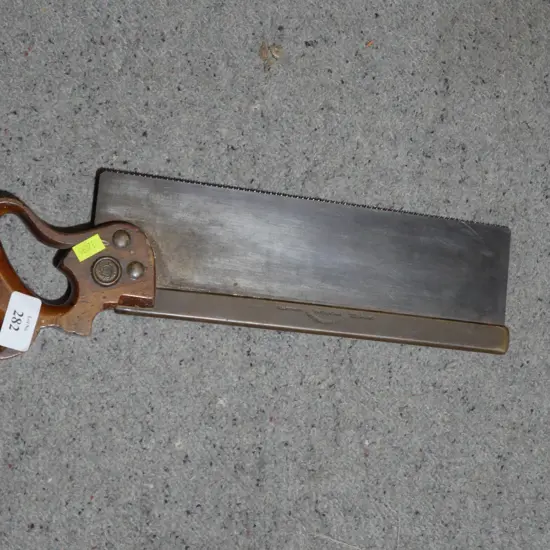 Tenon saw
